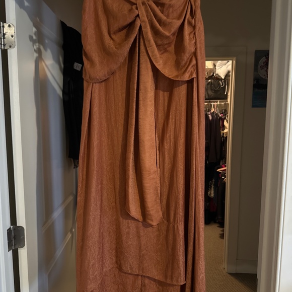 BCBGMax Flowy MIDI Skirt - Picture 3 of 6